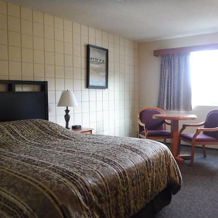Haida Way Motor Inn Port McNeill Exterior foto